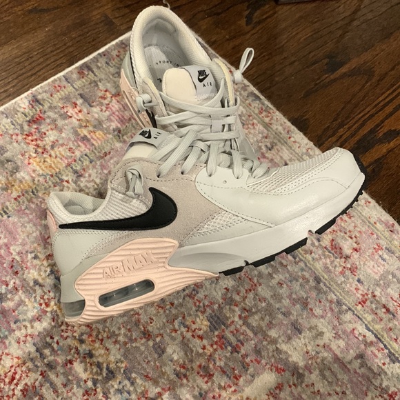 Women’s Nike Air Max - Picture 5 of 5